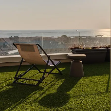 Casanova Bluelife * ترييستي